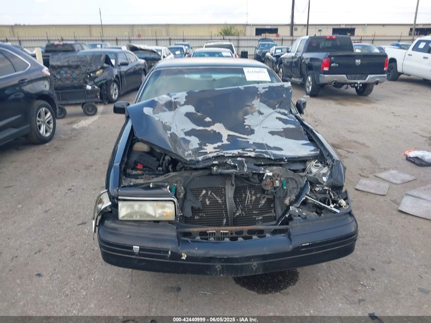 1997 Lincoln Town Car Executive VIN: 1LNLM81W5VY660428 Lot: 42440999