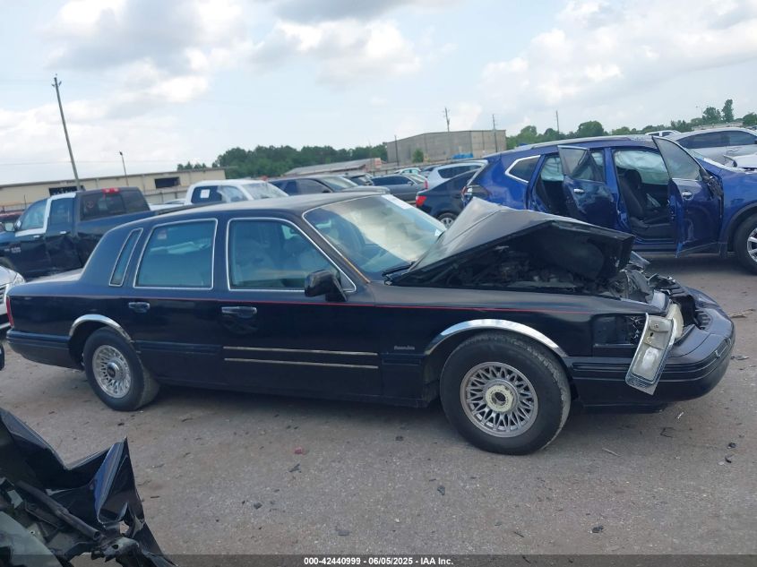 1997 Lincoln Town Car Executive VIN: 1LNLM81W5VY660428 Lot: 42440999