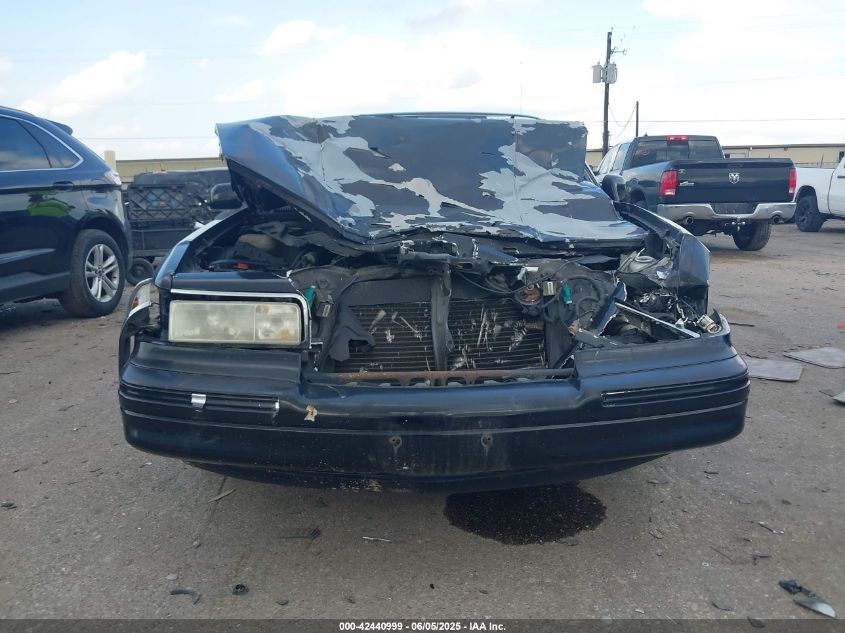 1997 Lincoln Town Car Executive VIN: 1LNLM81W5VY660428 Lot: 42440999