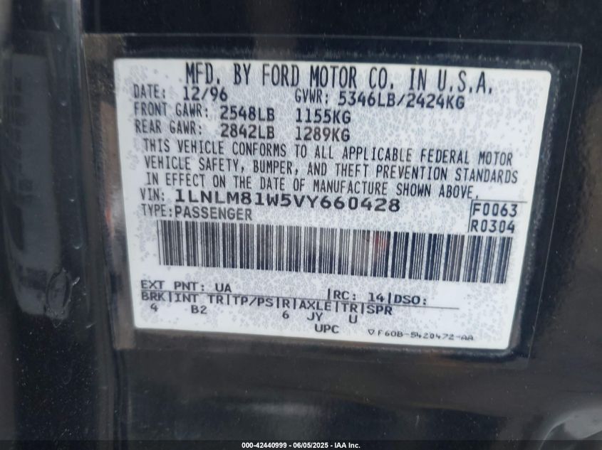 1997 Lincoln Town Car Executive VIN: 1LNLM81W5VY660428 Lot: 42440999