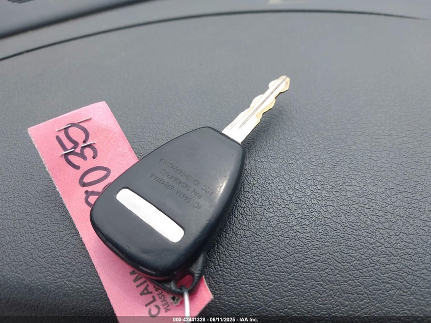 2008 Dodge Ram 1500 St/Sxt VIN: 1D7HA18K18J233943 Lot: 42441328