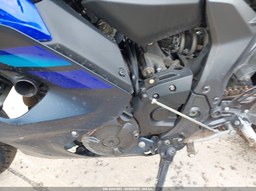 VIN JYARM38E8RA013918 2024 YAMAHA YZFR7