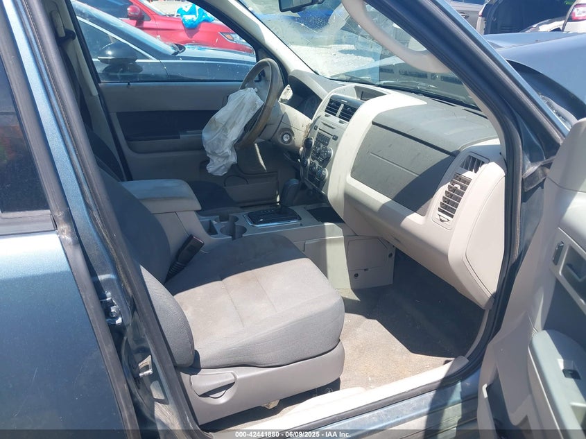 2010 FORD ESCAPE VIN: 1FMCU0DG9AKB09051