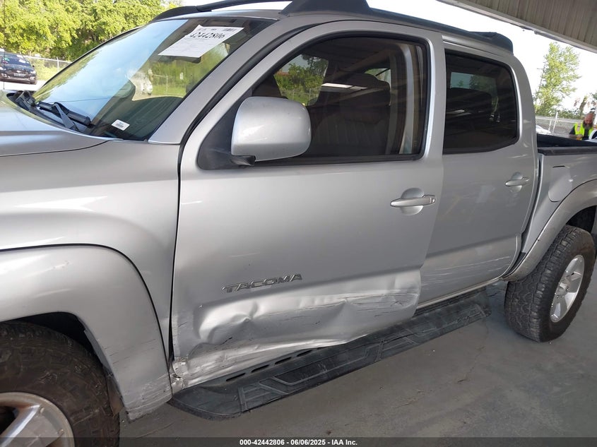 2011 Toyota Tacoma Prerunner V6 VIN: 5TFJU4GN6BX011127 Lot: 42442806