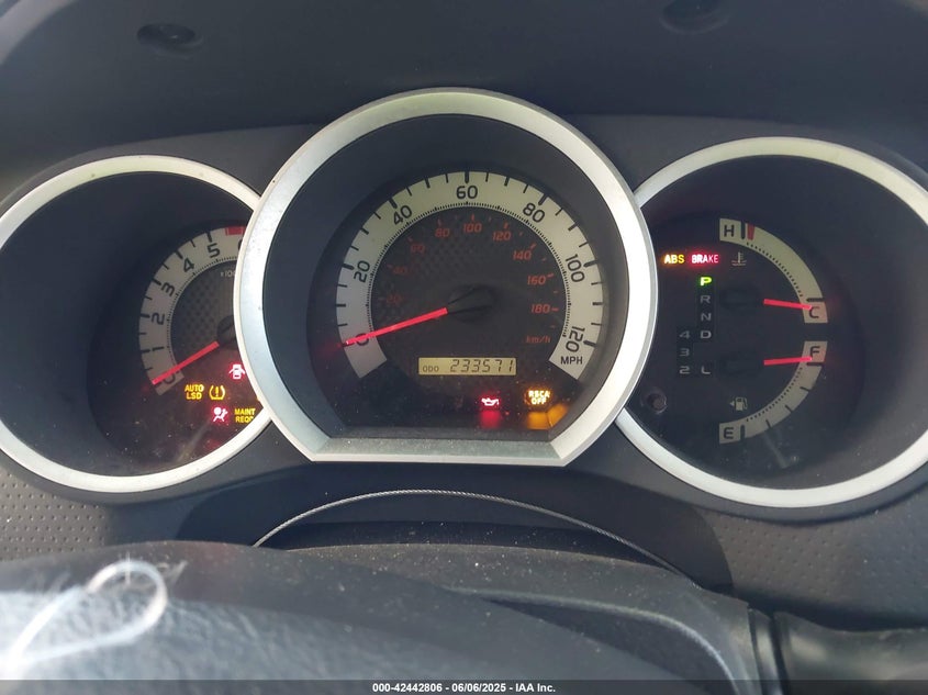 2011 Toyota Tacoma Prerunner V6 VIN: 5TFJU4GN6BX011127 Lot: 42442806