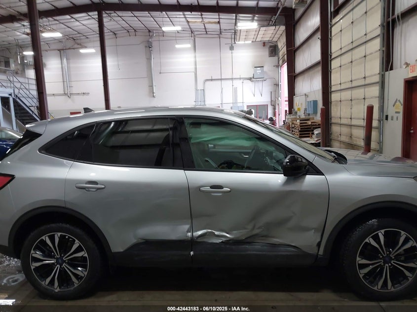 2021 FORD ESCAPE VIN: 1FMCU9G67MUA02760