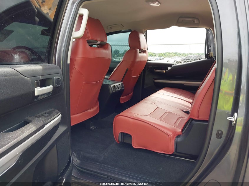 2018 TOYOTA TUNDRA SR5 5.7L V8 - 5TFDY5F16JX689493