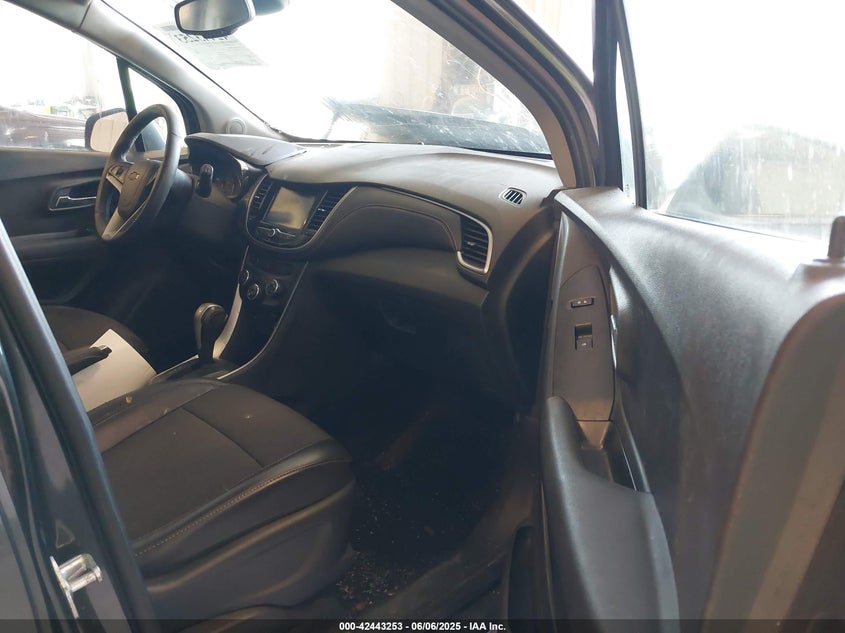 2017 CHEVROLET TRAX VIN: 3GNCJLSB7HL284002