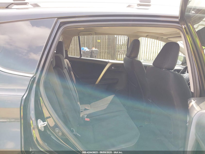 2014 TOYOTA RAV4 XLE - 2T3RFREV1EW183250