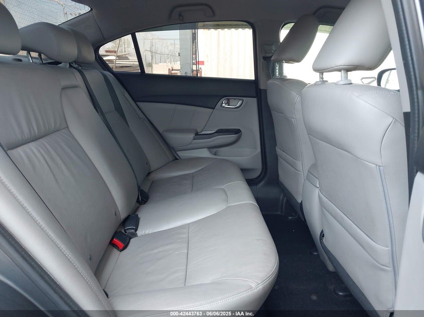 2013 HONDA CIVIC HYBRID VIN: 19XFB4F30DE002275