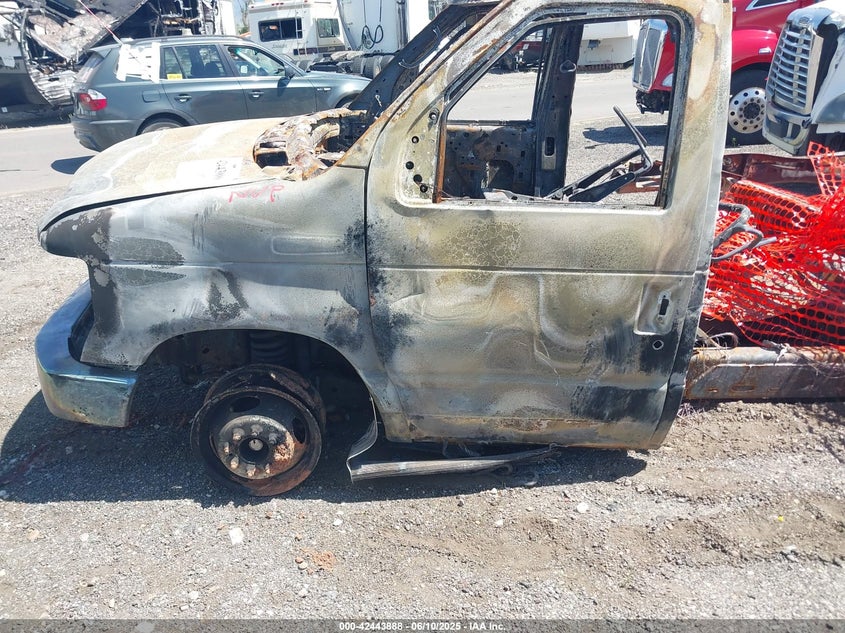 2022 Ford E-450 Cutaway VIN: 1FDXE4FN5NDC36942 Lot: 42443888