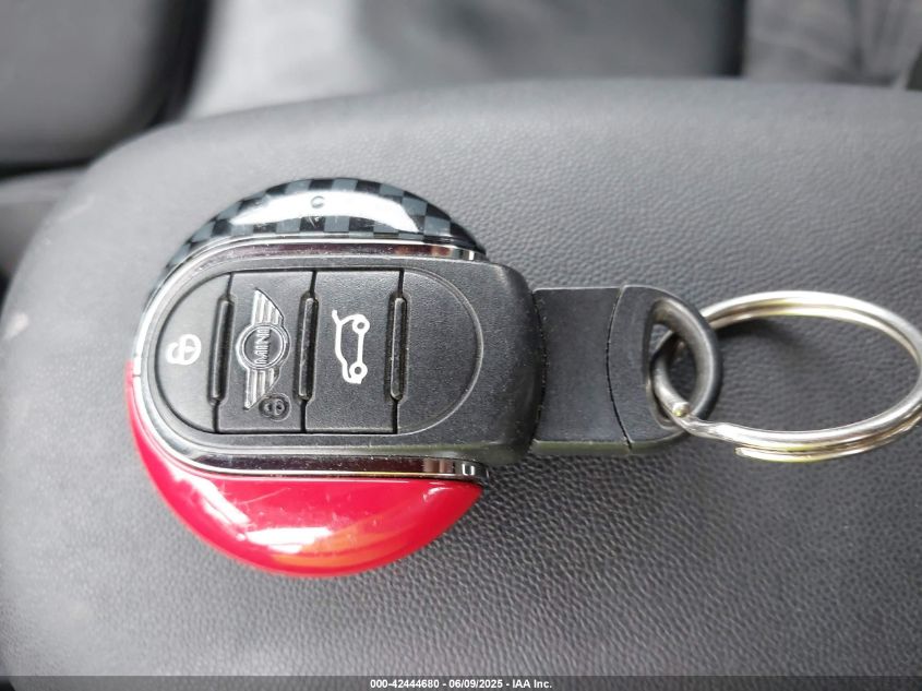 2015 Mini Hardtop Cooper VIN: WMWXS5C53FT827458 Lot: 42444680