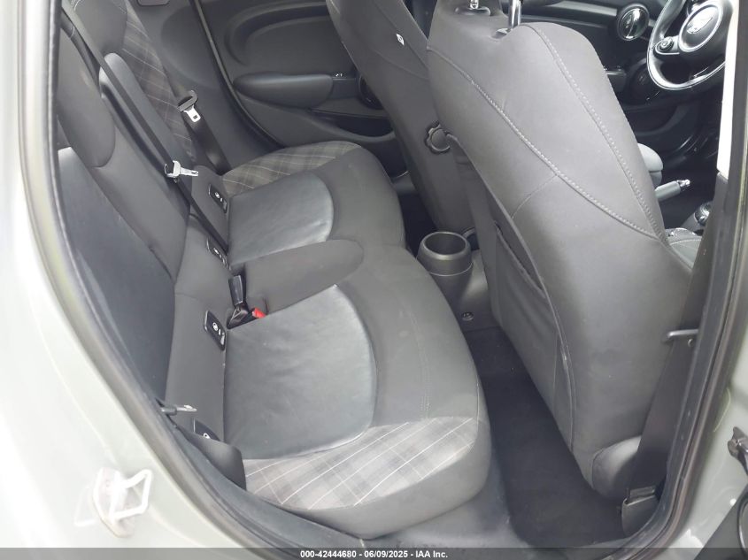 2015 Mini Hardtop Cooper VIN: WMWXS5C53FT827458 Lot: 42444680