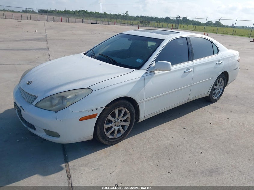 2002 Lexus Es 300 white sedan gasoline JTHBF30G020034348 photo #3