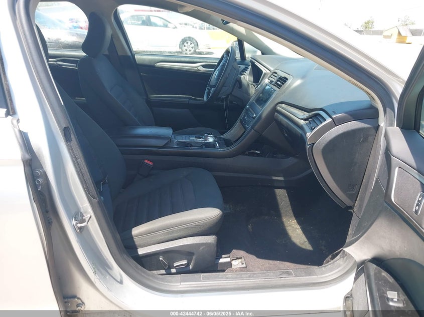 2017 FORD FUSION VIN: 3FA6P0HD5HR195575