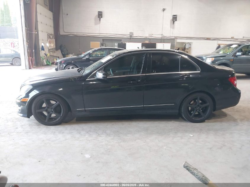 2013 Mercedes-Benz C 300 Luxury 4Matic/Sport 4Matic VIN: WDDGF8ABXDA797181 Lot: 42444902