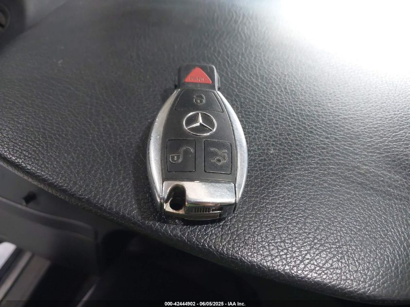 2013 Mercedes-Benz C 300 Luxury 4Matic/Sport 4Matic VIN: WDDGF8ABXDA797181 Lot: 42444902