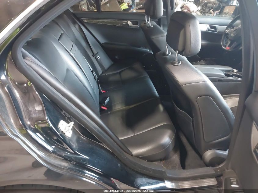 2013 Mercedes-Benz C 300 Luxury 4Matic/Sport 4Matic VIN: WDDGF8ABXDA797181 Lot: 42444902