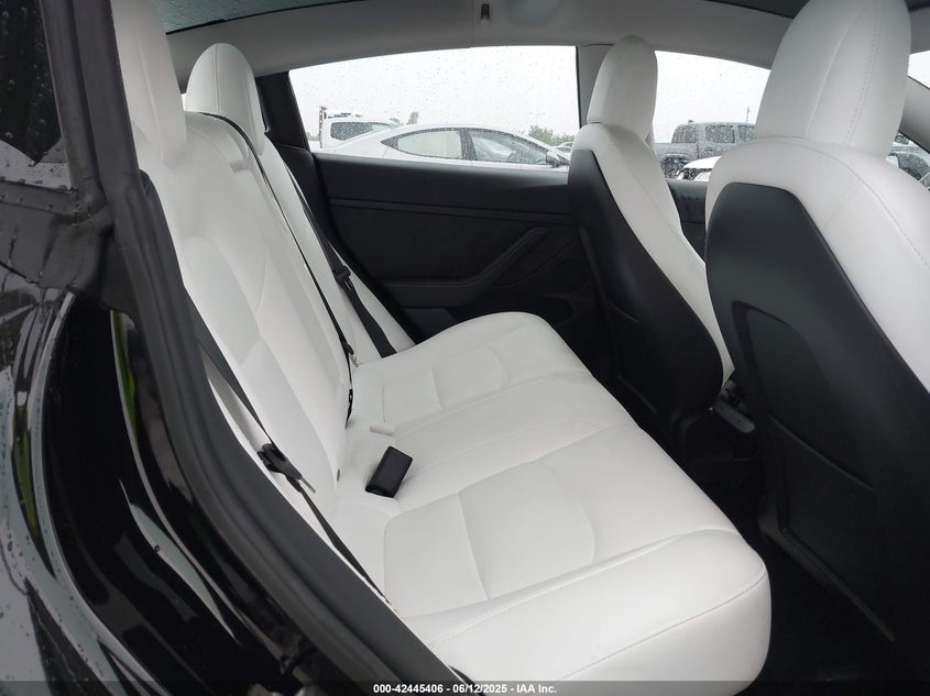 2022 Tesla Model 3 Performance Dual Motor All-Wheel Drive VIN: 5YJ3E1EC9NF354857 Lot: 42445406