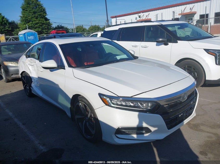 2019 HONDA ACCORD VIN: 1HGCV1F32KA019220
