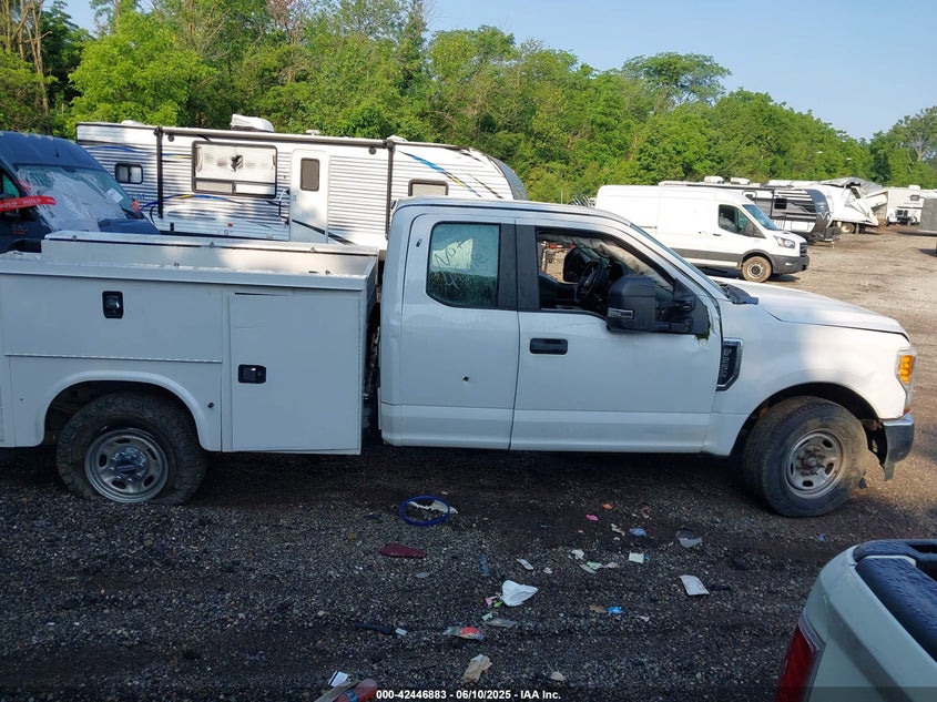 2017 Ford F-250 Xl VIN: 1FT7X2A65HED29767 Lot: 42446883