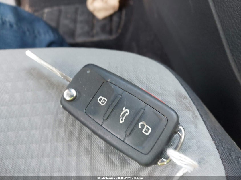 2017 VOLKSWAGEN JETTA 1.4T S - 3VW2B7AJ0HM311372