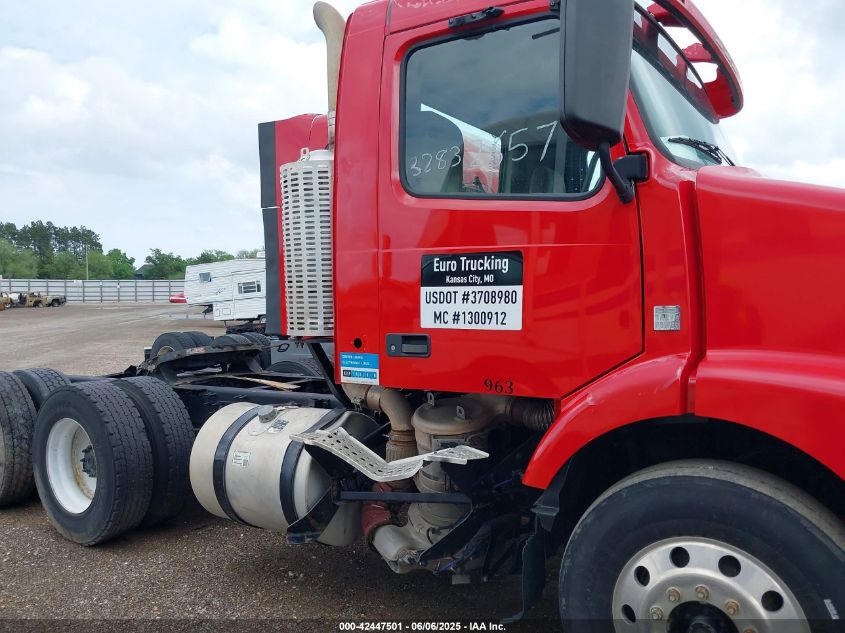 2013 Volvo Vn Vnm VIN: 4V4MC9EG6DN131305 Lot: 42447501