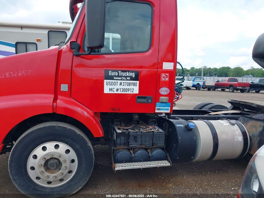 2013 Volvo Vn Vnm VIN: 4V4MC9EG6DN131305 Lot: 42447501