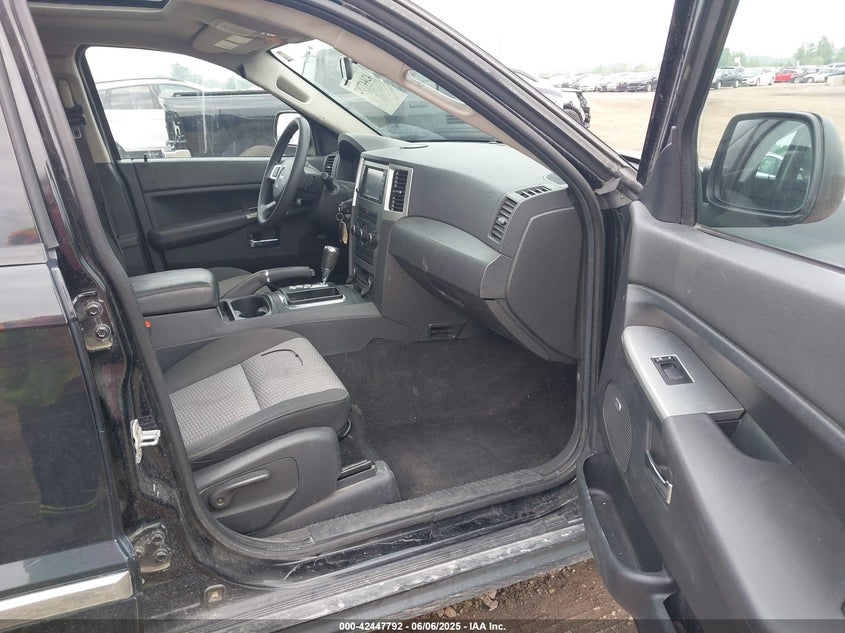 2009 JEEP GRAND CHEROKEE VIN: 1J8GR48K59C555404