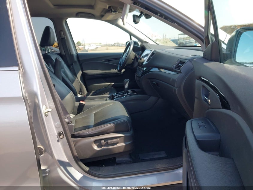 2019 HONDA RIDGELINE RTL-E - 5FPYK3F79KB029771