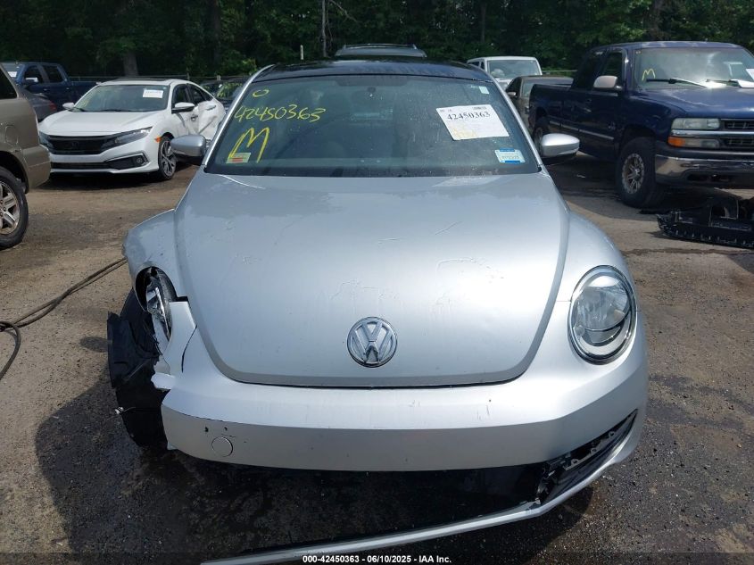 2013 Volkswagen Beetle 2.5L VIN: 3VWJX7AT5DM654445 Lot: 42450363