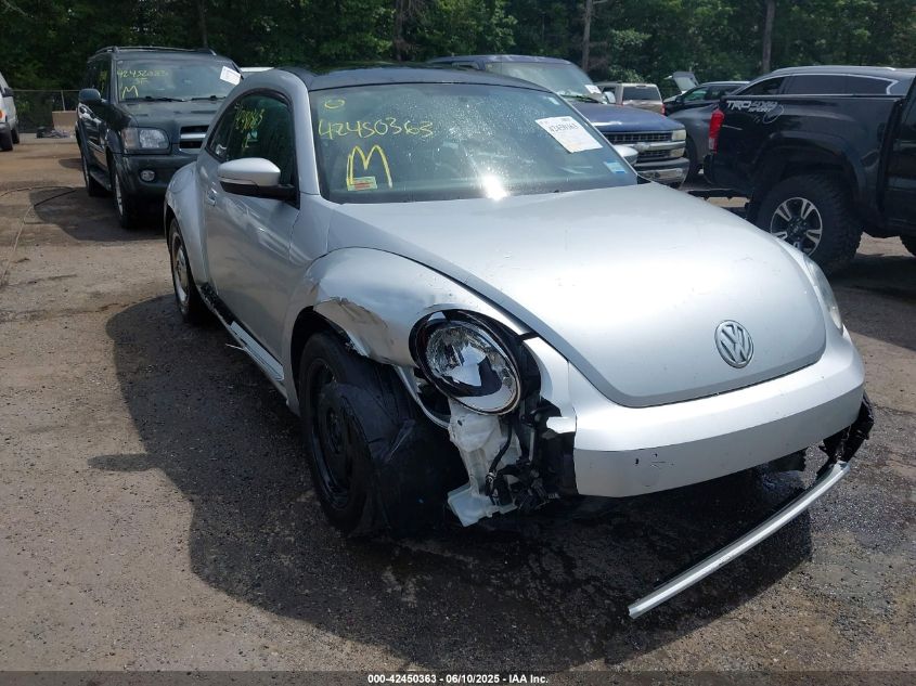 2013 Volkswagen Beetle 2.5L VIN: 3VWJX7AT5DM654445 Lot: 42450363