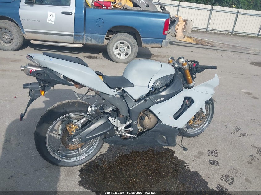 2005 Kawasaki Zx636 C1 VIN: JKBZXJC135A002555 Lot: 42450494
