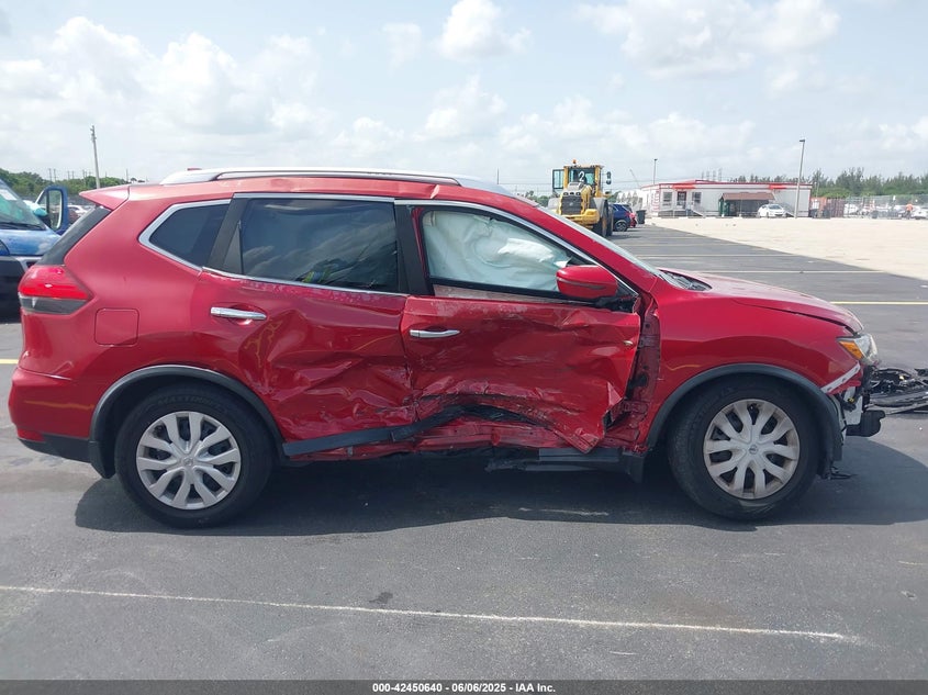 2017 NISSAN ROGUE VIN: JN8AT2MT3HW383652