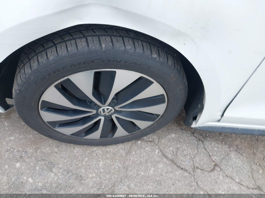 2015 VOLKSWAGEN JETTA HYBRID SEL PREMIUM 3VW637AJXFM307549
