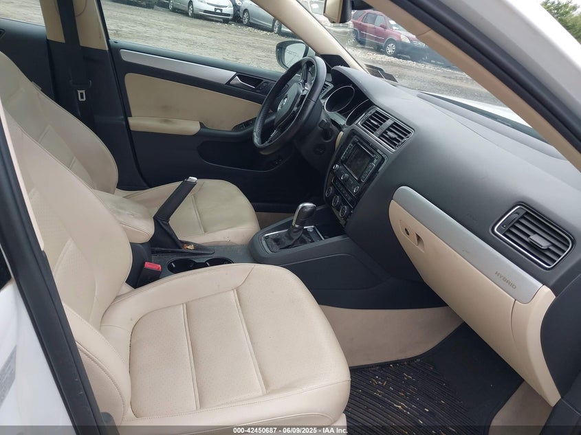 2015 VOLKSWAGEN JETTA HYBRID SEL PREMIUM 3VW637AJXFM307549