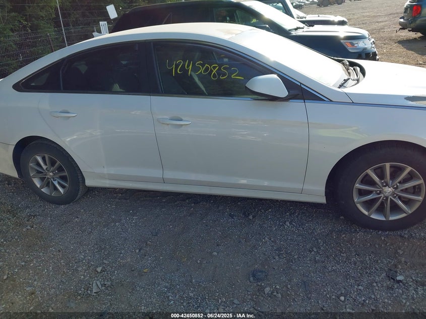 2019 HYUNDAI SONATA SE - 5NPE24AF4KH775708