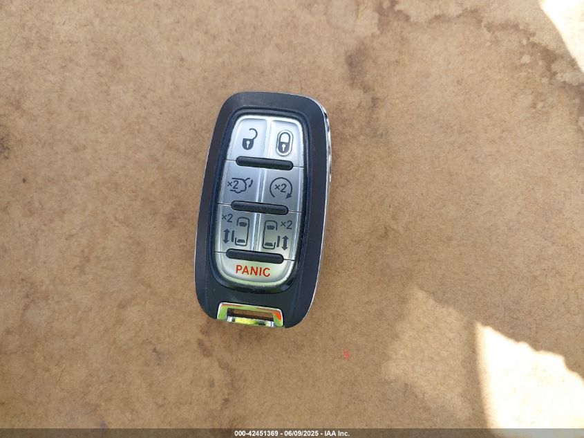 2023 Chrysler Pacifica Touring L VIN: 2C4RC1BG6PR590302 Lot: 42451369