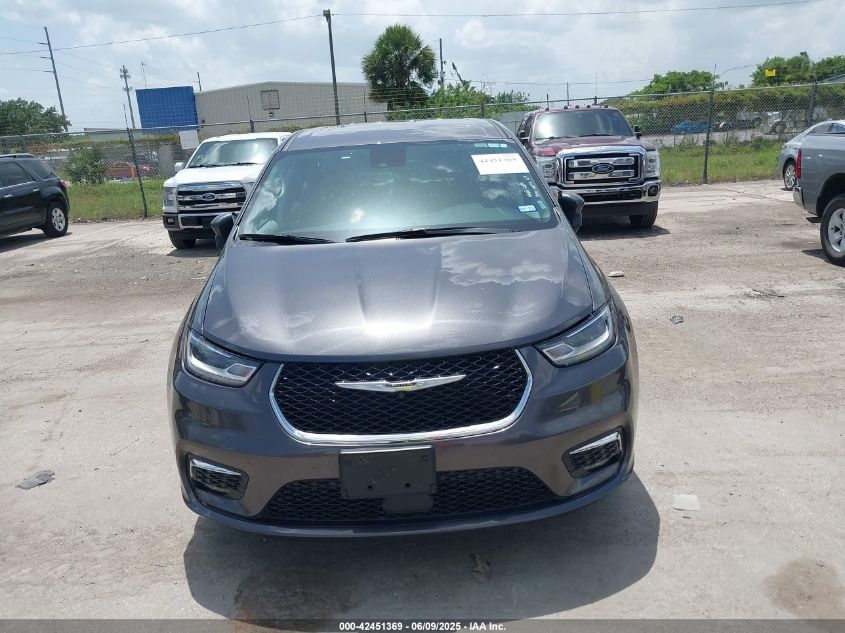 2023 Chrysler Pacifica Touring L VIN: 2C4RC1BG6PR590302 Lot: 42451369