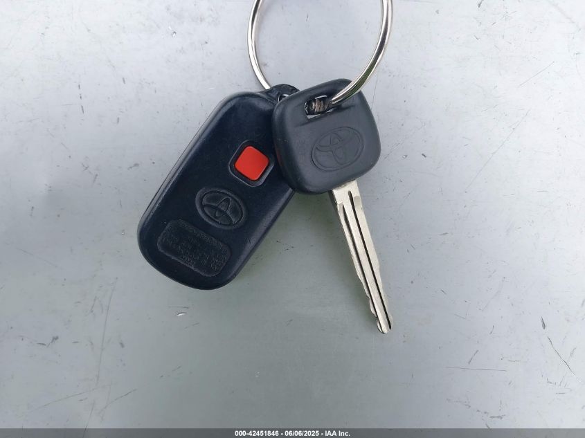 2003 Toyota Camry Le VIN: 4T1BE32K83U255823 Lot: 42451846