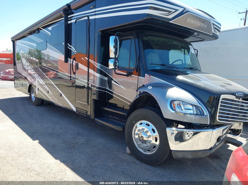 4UZADVFC3NCNM1374 2022 Freightliner Chassis S-2 auction photo 1