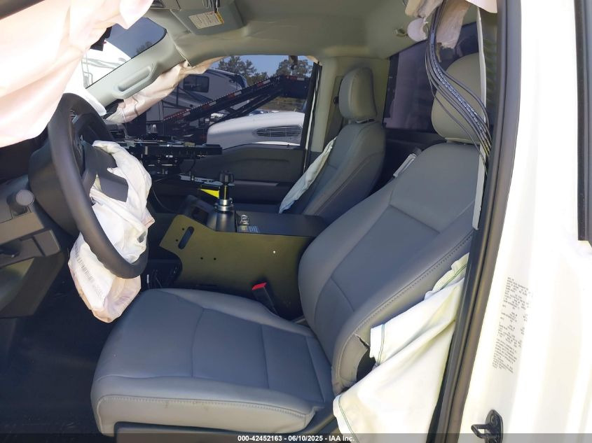 2023 Ford F-600 Chassis - 1FDFF6LT3PDA00171