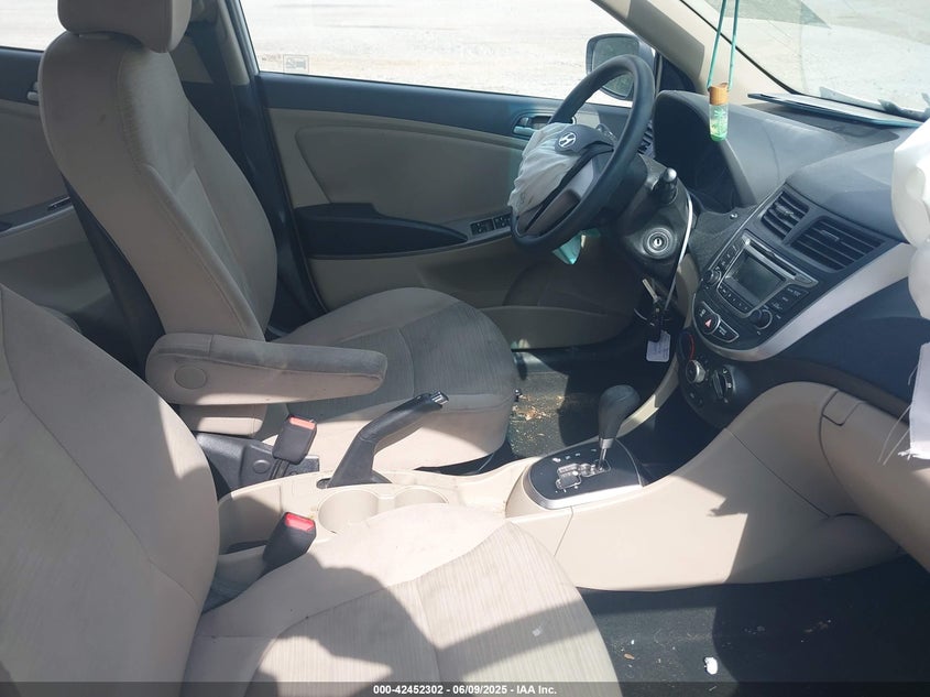 KMHCT4AE2HU332883 2017 HYUNDAI ACCENT photo no. 5