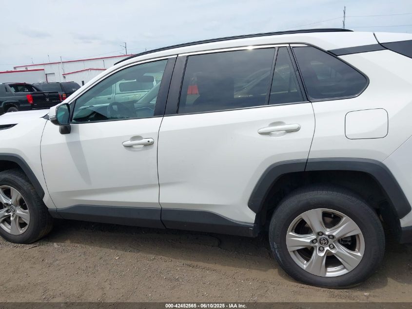 2021 Toyota Rav4 Xle VIN: 2T3P1RFV1MW185910 Lot: 42452565