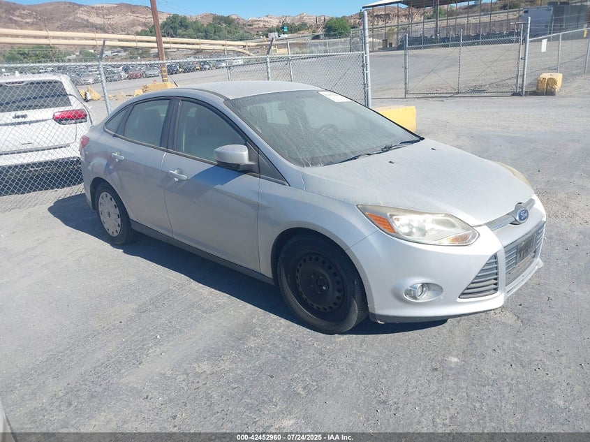 Vin: 1fahp3f20cl155455, lot: 42945621, ford focus se 2012 img_1