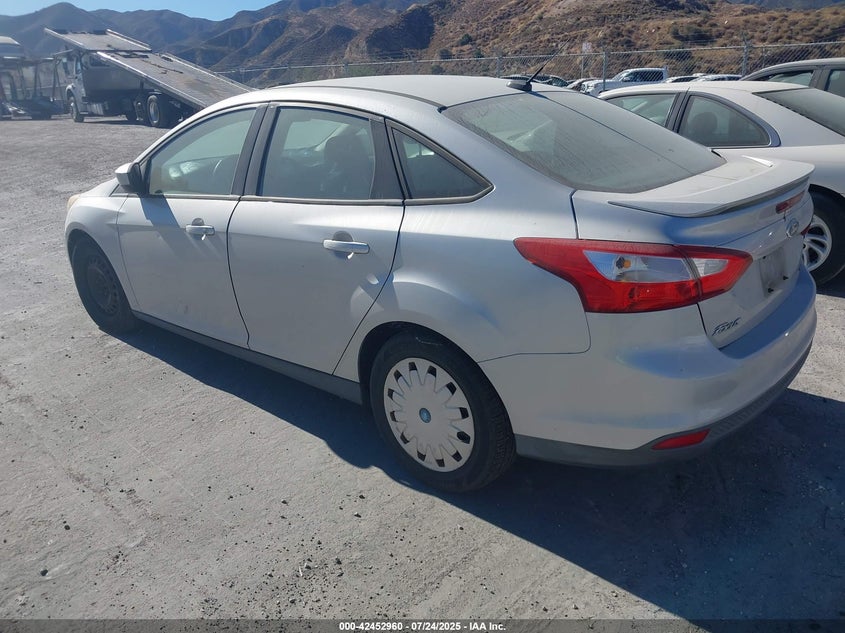 Vin: 1fahp3f20cl155455, lot: 42945621, ford focus se 20123