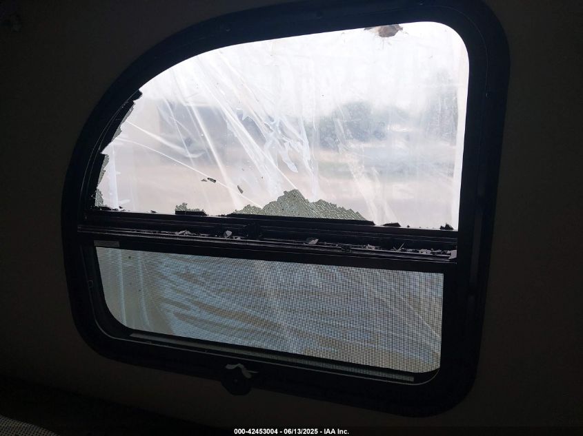 2025 Ford F-550 Chassis - 1FDUF5HTXRDA00083