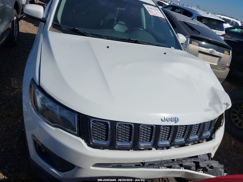2019 Jeep Compass Latitude Fwd VIN: 3C4NJCBB4KT692711 Lot: 42453449
