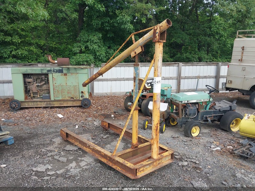 2000 WALKER 2 TON ENGINE HOIST  
