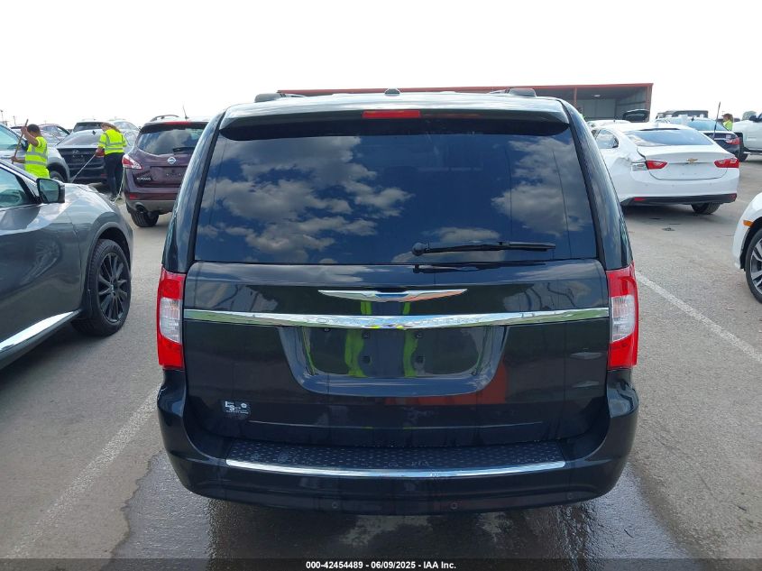2015 Chrysler Town & Country Touring-L VIN: 2C4RC1CG8FR697445 Lot: 42454489